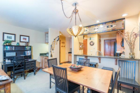 Etta Place Too 103 by AvantStay Close to Town & The Slopes In Complex w Communal Pool & Hot Tub